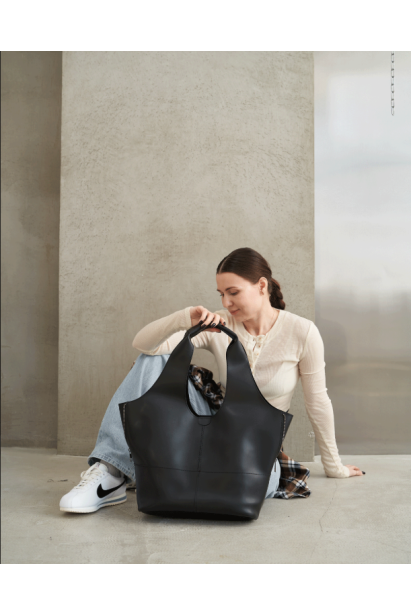 Жіноча сумка  чорна