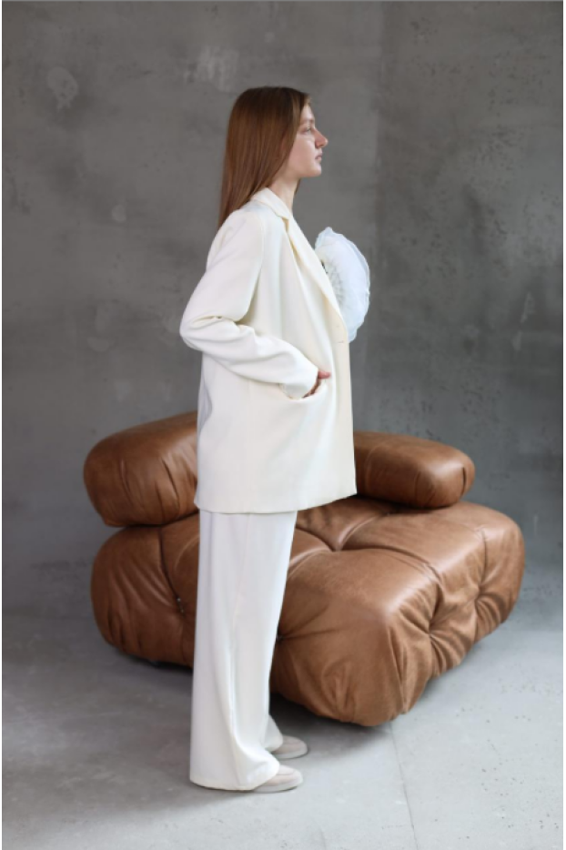 Костюм жіночий брючний 48-50 молочний  - фото 7