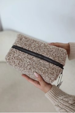 Косметичка зі штучного хутра кавова (71105) - фото 7