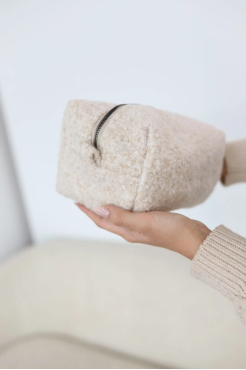 Косметичка зі штучного хутра бежева (71109б) - фото 2