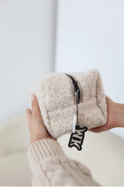 Косметичка зі штучного хутра бежева (71109б) - фото 4