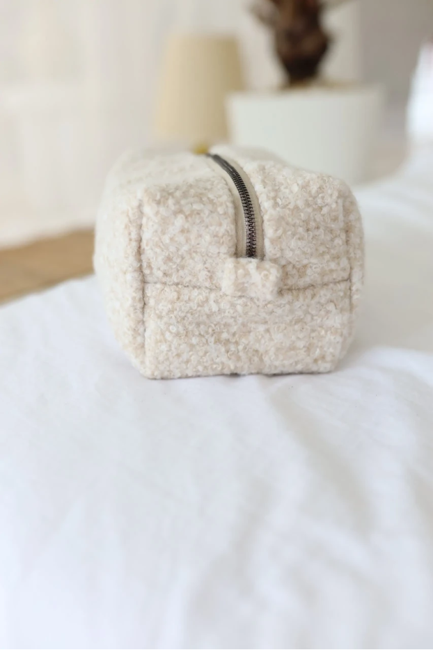 Косметичка зі штучного хутра бежева (71109б) - фото 5