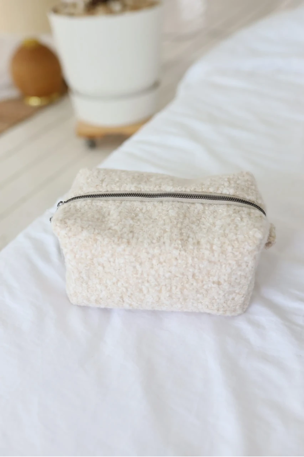 Косметичка зі штучного хутра бежева (71109б) - фото 6