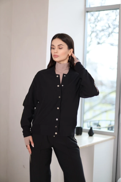 Бомбер утеплений МК жіночий 44-46 чорний бежевий лампас (01599bXS)