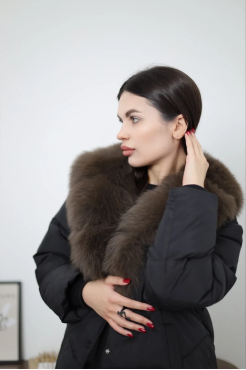 Пуховик з хутром 52-54 чорний (82366L) - фото 2