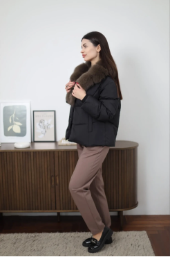 Пуховик з хутром 52-54 чорний (82366L) - фото 10