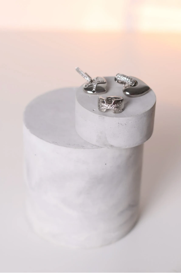 Сережки трійка у срібному кольорі (749/25) - фото 3