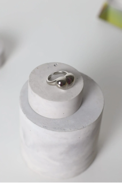 Каблучка серце у срібному кольорі 599/135 - фото 2