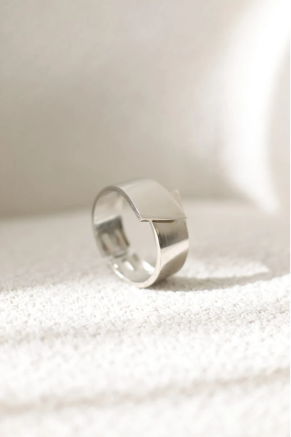 Браслет широкий гладкий у срібному кольорі (950/13)