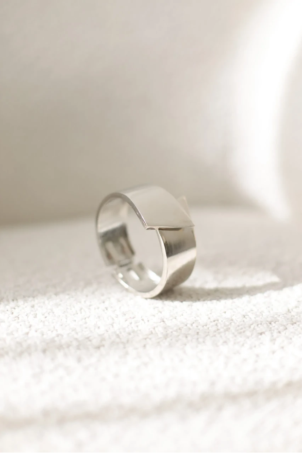 Браслет широкий гладкий у срібному кольорі (950/13) - фото 1