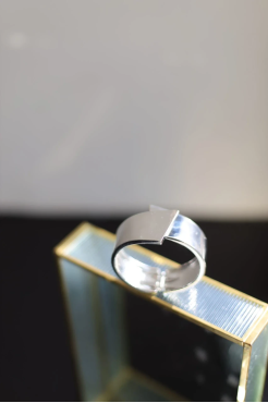 Браслет широкий гладкий у срібному кольорі (950/13) - фото 3